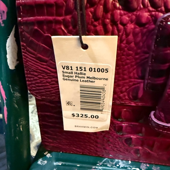 Brand NEW Brahmin“Small Hallie” comes with registration card, strap and dust bag - Picture 4 of 6